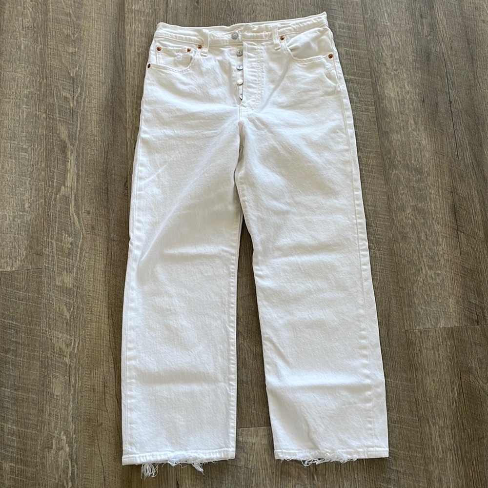 Vintage Ribcage Straight Levi’s in size 29